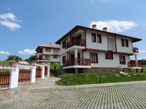 Guest House Ivanini Houses